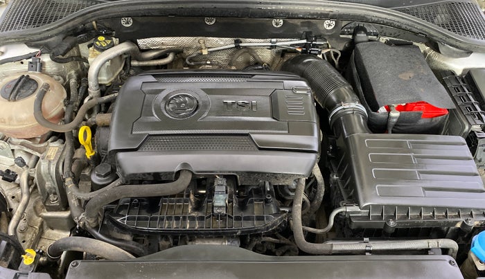 2016 Skoda Octavia STYLE PLUS AT 1.8 TSI, Petrol, Automatic, 65,982 km, Engine View