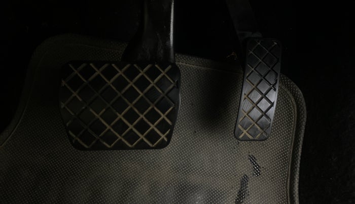 2016 Skoda Octavia STYLE PLUS AT 1.8 TSI, Petrol, Automatic, 65,982 km, Pedals