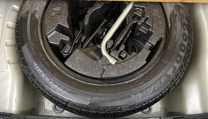 2016 Skoda Octavia STYLE PLUS AT 1.8 TSI, Petrol, Automatic, 65,982 km, Spare Tyre