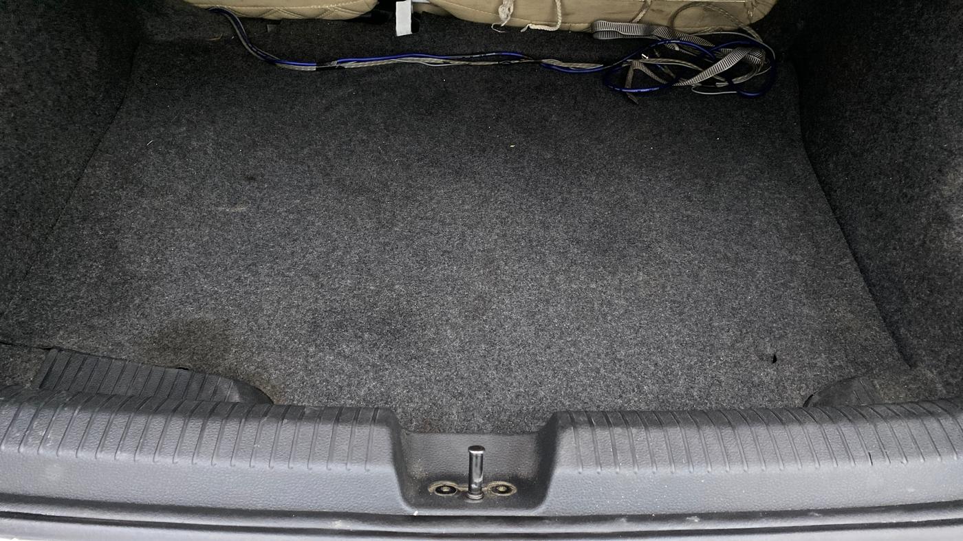 2019 Volkswagen Ameo Trendline 1.0, Petrol, Manual, 64,258 km, Boot Inside