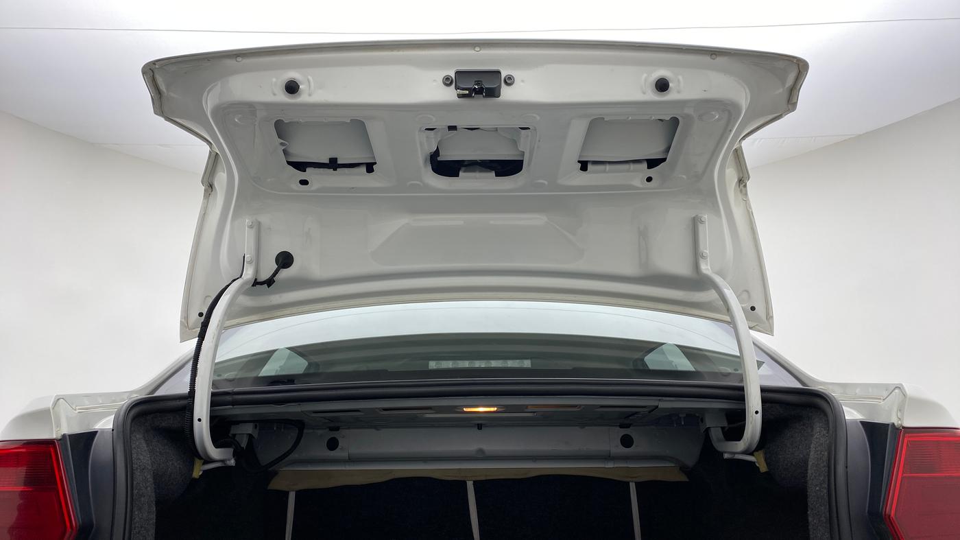 2019 Volkswagen Ameo Trendline 1.0, Petrol, Manual, 64,258 km, Boot Door Open
