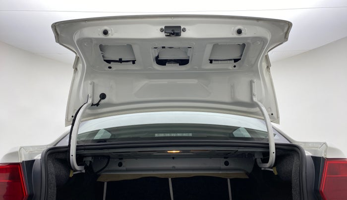 2019 Volkswagen Ameo Trendline 1.0, Petrol, Manual, 64,258 km, Boot Door Open