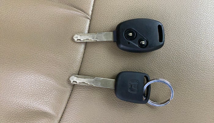 2017 Honda Amaze 1.2L I-VTEC S OPT, Petrol, Manual, 66,508 km, Key Close Up