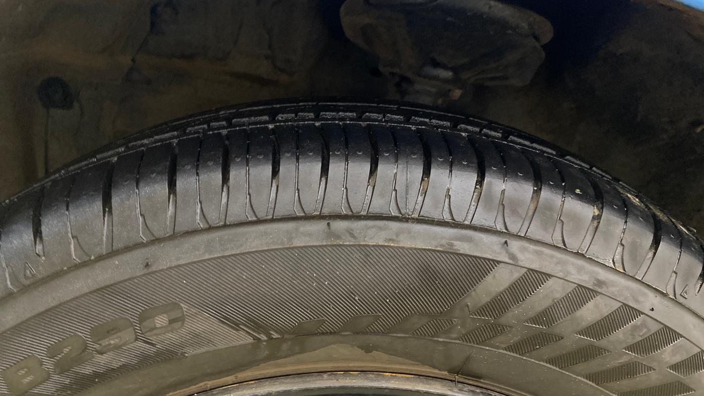 2016 Maruti Celerio VXI CNG, CNG, Manual, 77,549 km, Left Front Tyre Tread