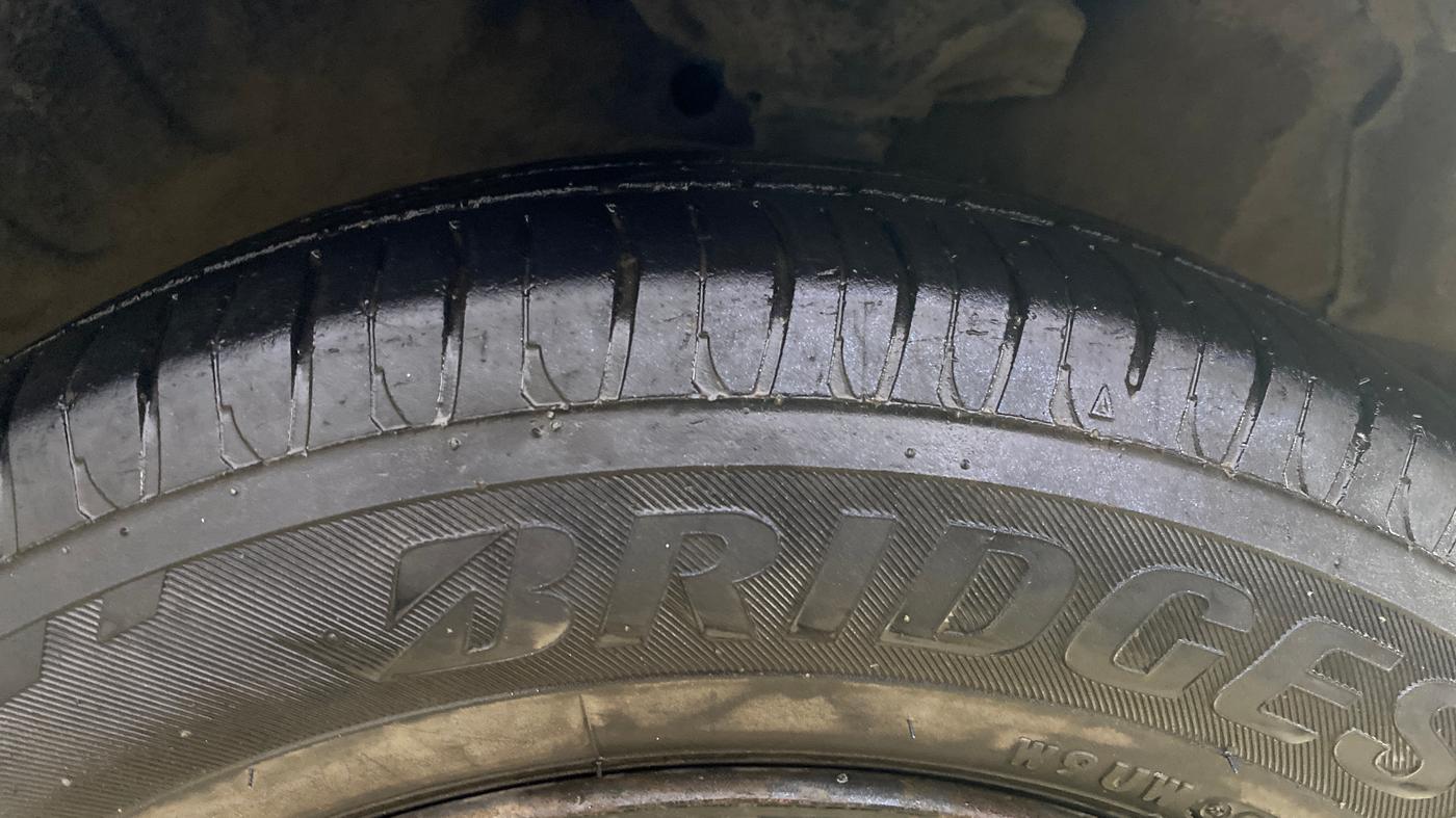 2016 Maruti Celerio VXI CNG, CNG, Manual, 77,549 km, Right Front Tyre Tread
