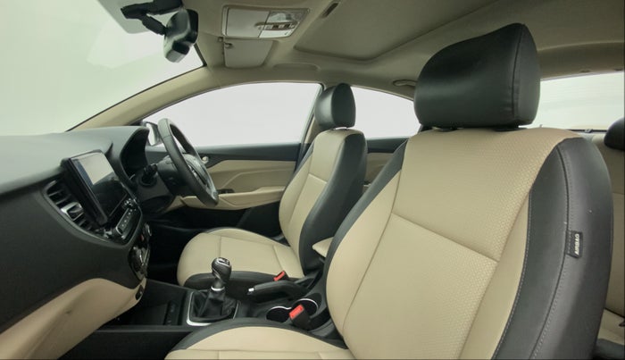 2021 Hyundai Verna SX (O)1.5 VTVT, Petrol, Manual, 18,799 km, Right Side Front Door Cabin