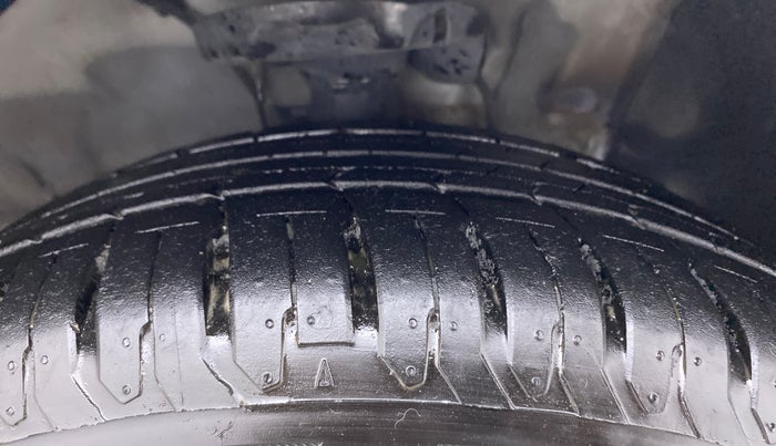 2021 Hyundai Verna SX (O)1.5 VTVT, Petrol, Manual, 18,799 km, Right Front Tyre Tread