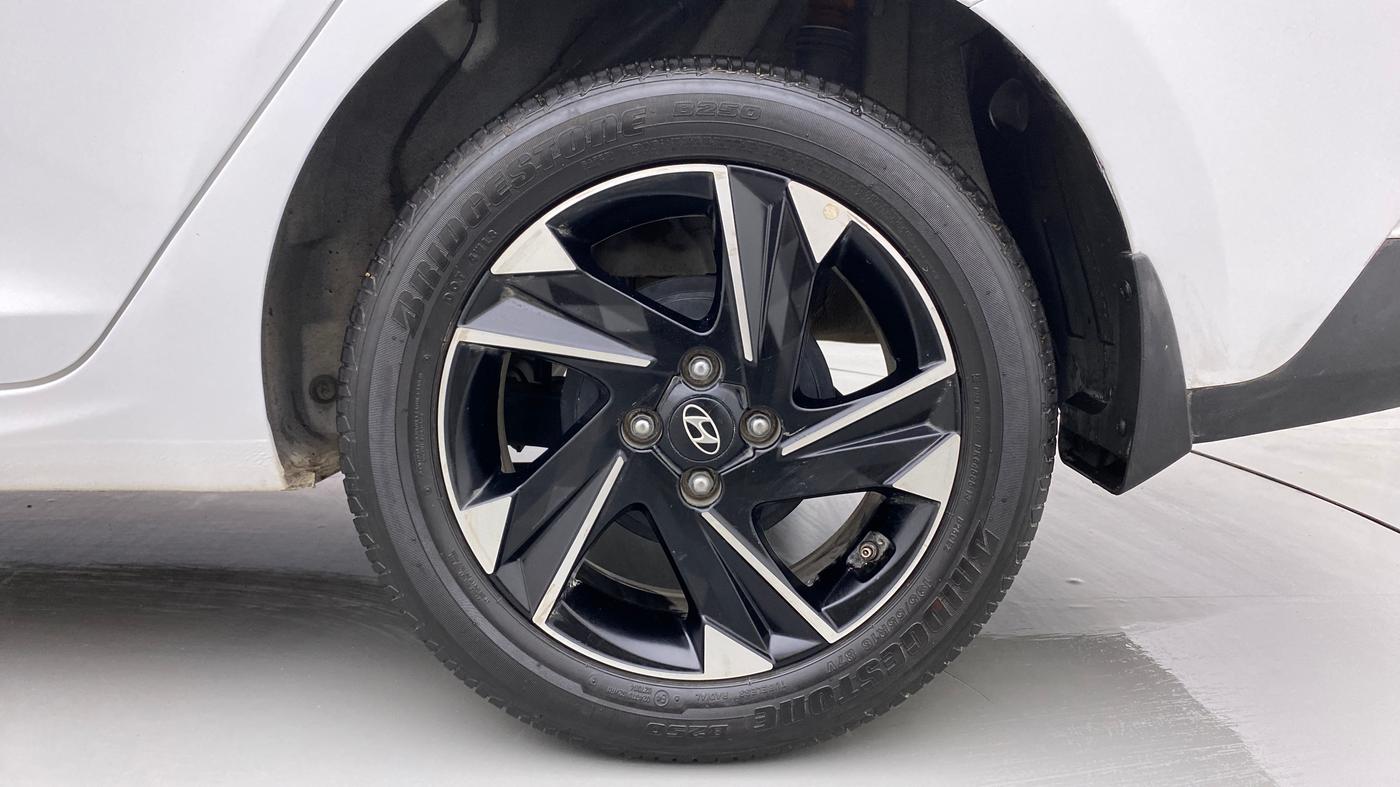 2021 Hyundai Verna SX (O)1.5 VTVT, Petrol, Manual, 18,799 km, Left Rear Wheel