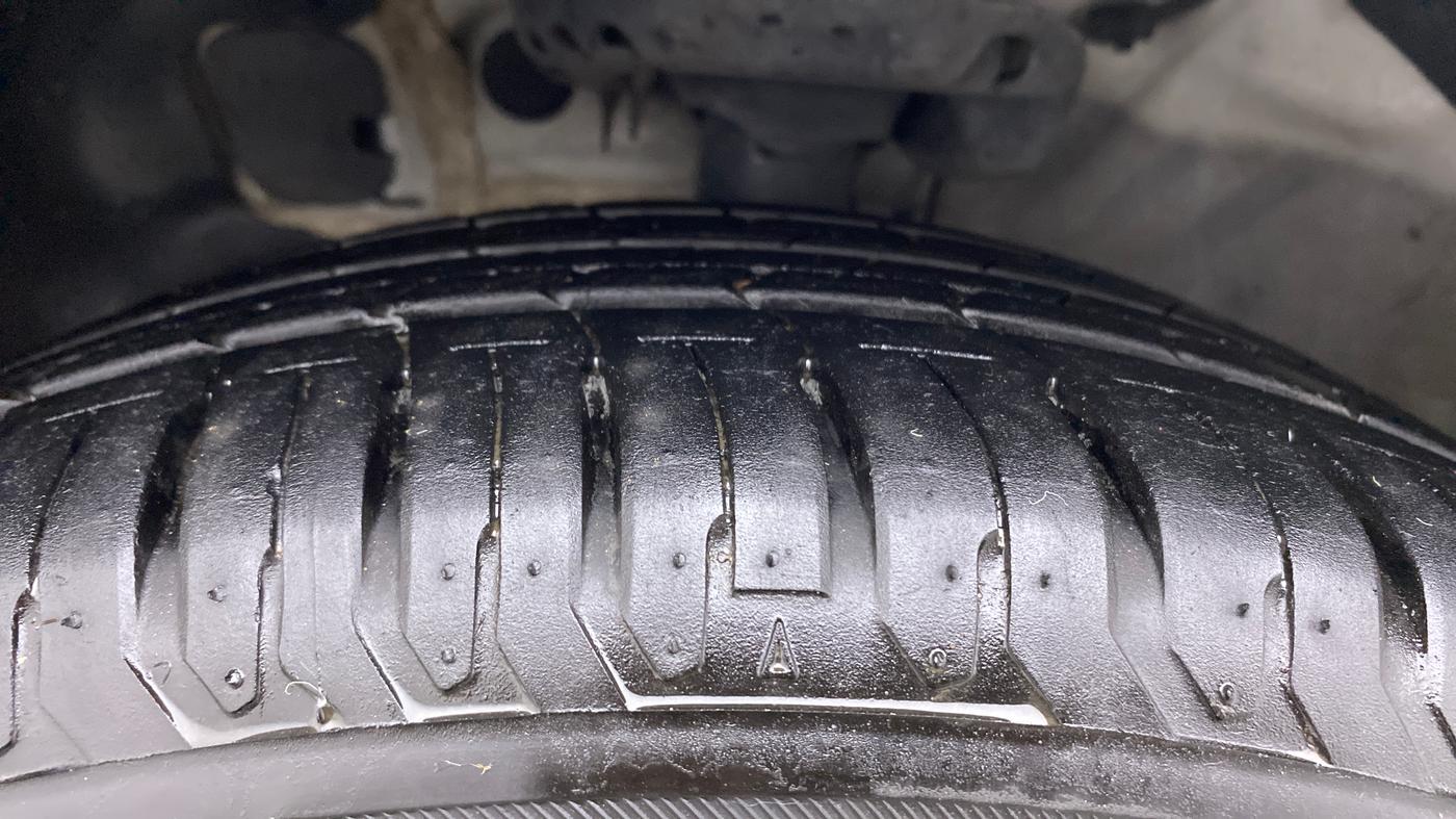 2021 Hyundai Verna SX (O)1.5 VTVT, Petrol, Manual, 18,799 km, Left Front Tyre Tread