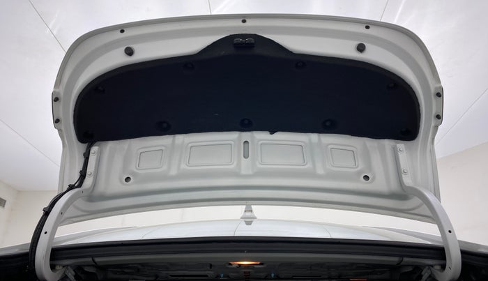 2021 Hyundai Verna SX (O)1.5 VTVT, Petrol, Manual, 18,799 km, Boot Door Open