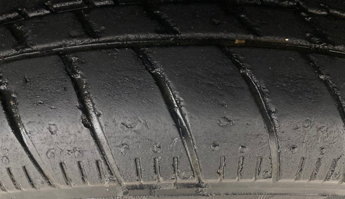 2018 Maruti Celerio ZXI (O), Petrol, Manual, 63,048 km, Right Front Tyre Tread