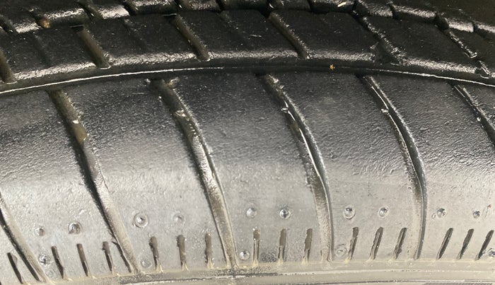 2018 Maruti Celerio ZXI (O), Petrol, Manual, 63,048 km, Left Front Tyre Tread