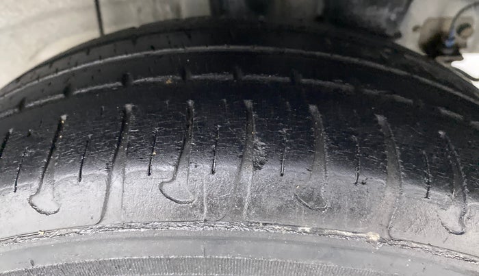 2018 Hyundai Grand i10 SPORTZ 1.2 KAPPA VTVT, Petrol, Manual, 65,455 km, Left Rear Tyre Tread