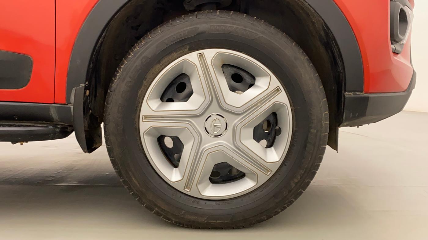 2021 Tata NEXON XMA PETROL, Petrol, Automatic, 14,244 km, Right Front Wheel