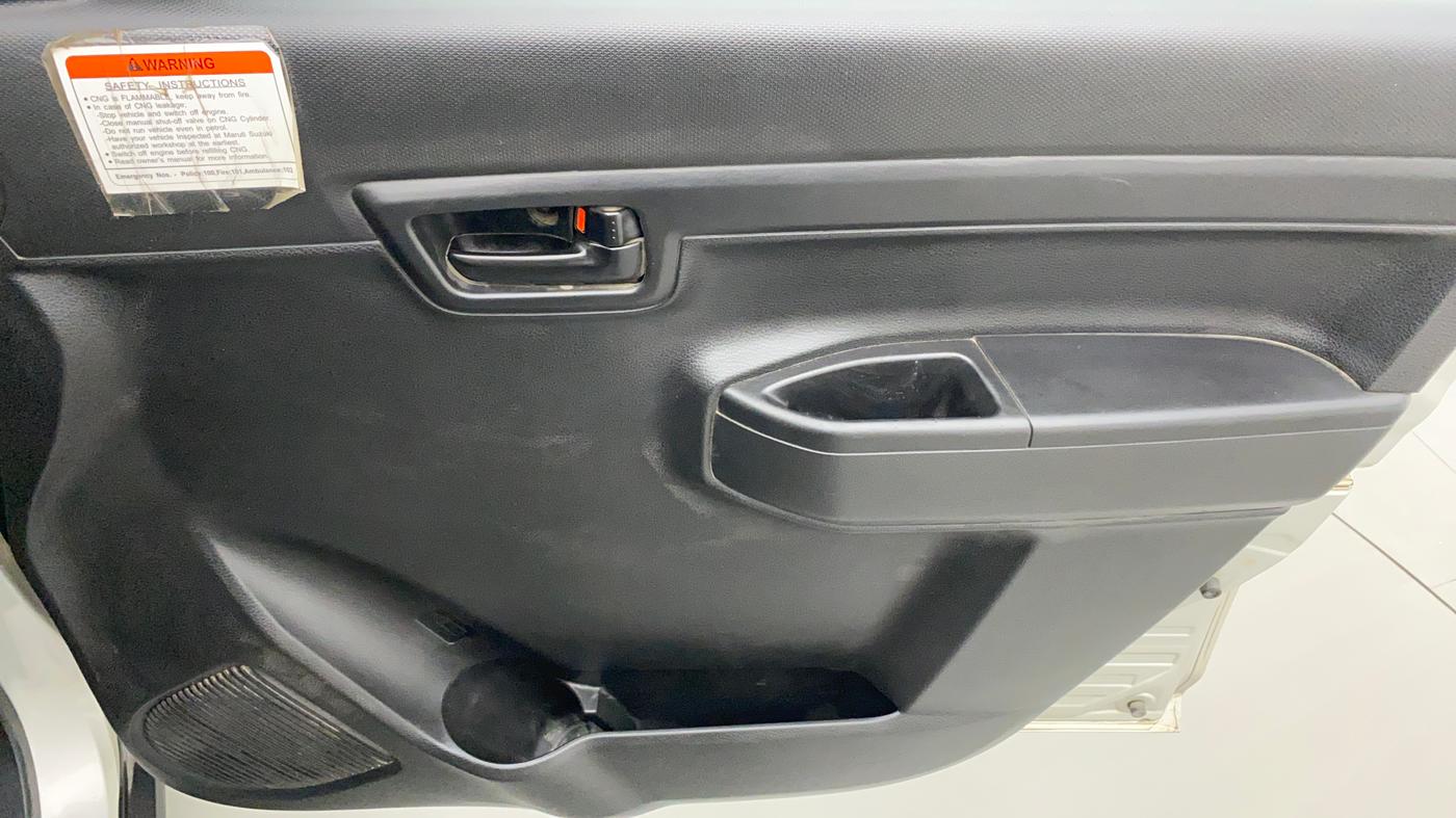 2020 Maruti S PRESSO VXI CNG, CNG, Manual, 68,657 km, Driver Side Door Panels Control