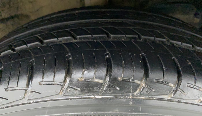 2016 Maruti Baleno SIGMA 1.2 K12, Petrol, Manual, 17,236 km, Right Front Tyre Tread