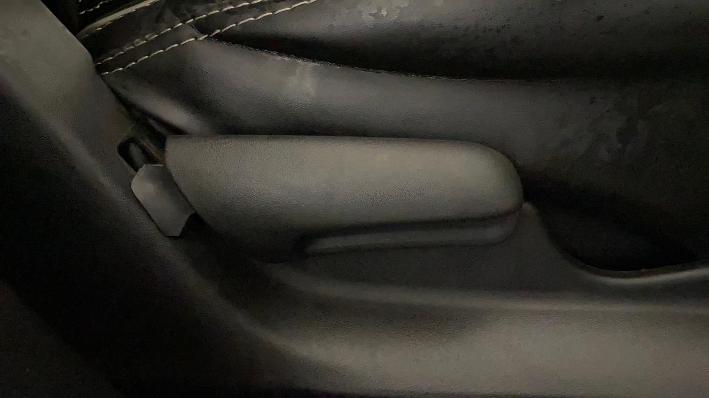 2020 Maruti S Cross DELTA AT1.5, Petrol, Automatic, 1,16,328 km, Driver Side Adjustment Panel