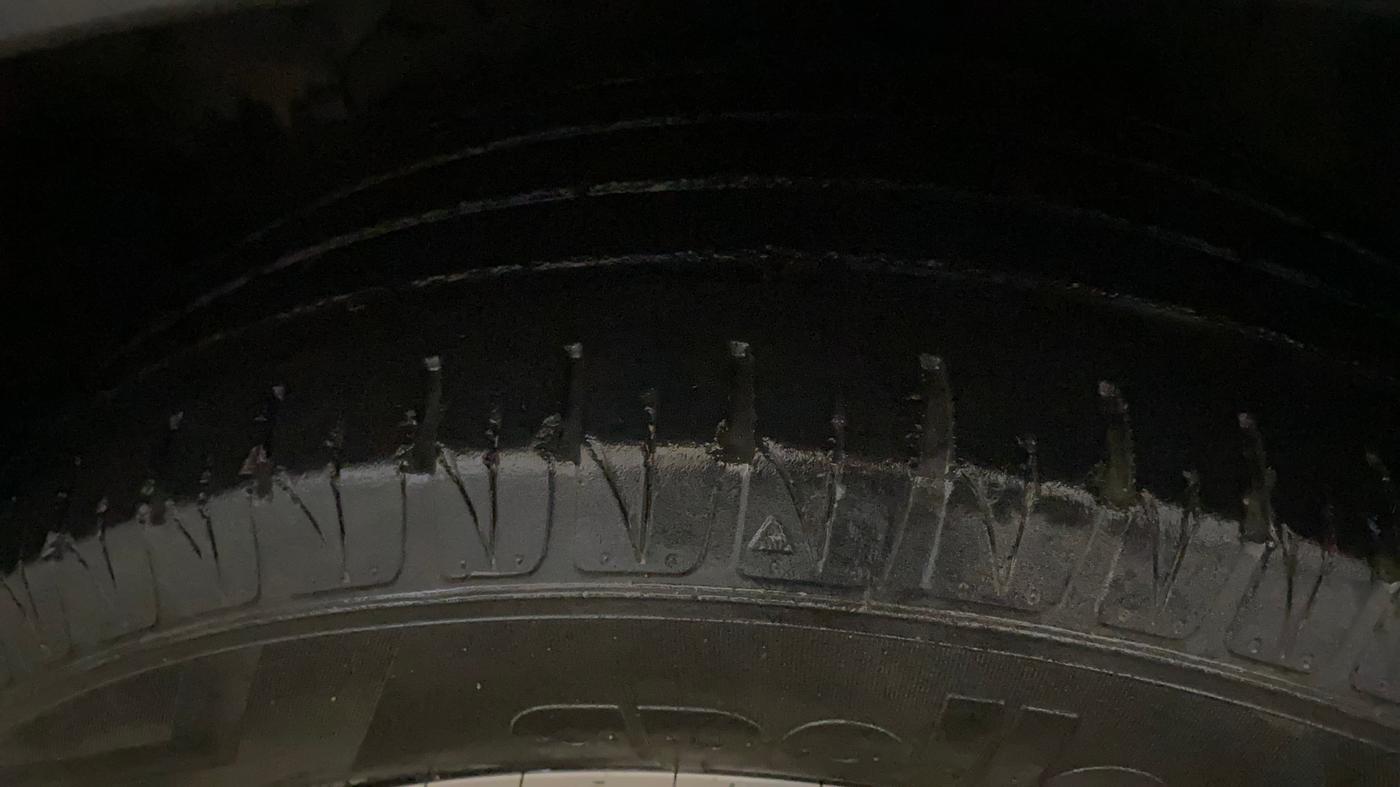 2020 Maruti S Cross DELTA AT1.5, Petrol, Automatic, 1,16,328 km, Left Front Tyre Tread