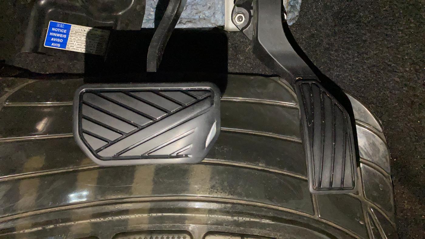 2020 Maruti S Cross DELTA AT1.5, Petrol, Automatic, 1,16,328 km, Pedals