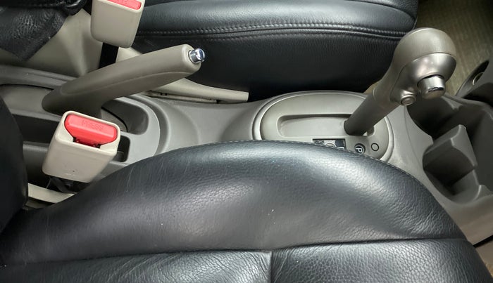 2014 Nissan Micra XV CVT, Petrol, Automatic, 57,818 km, Gear Lever