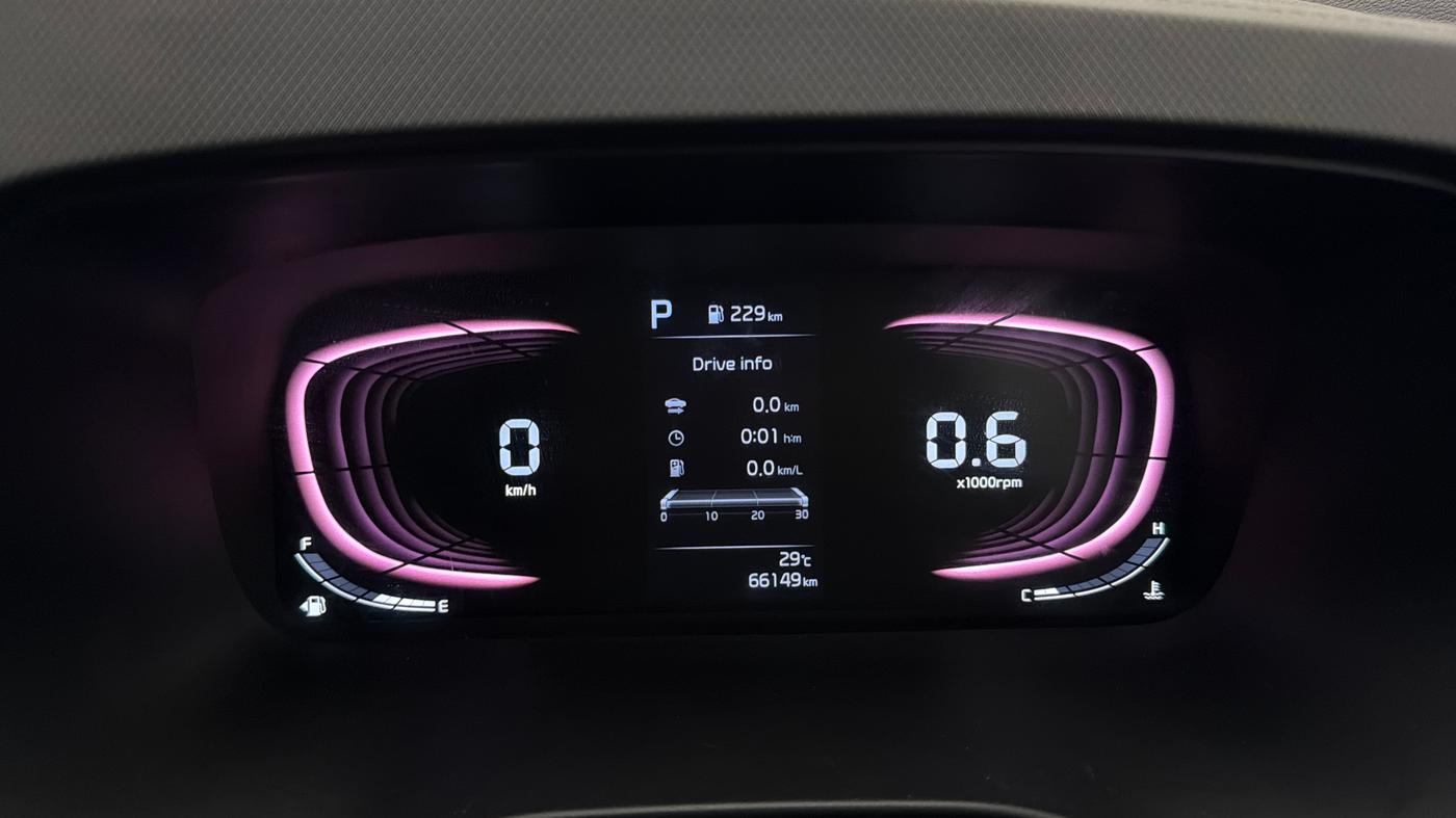 2022 KIA CARENS PRESTIGE PLUS 1.4 PETROL DCT 7 STR, Petrol, Automatic, 66,148 km, Odometer Image