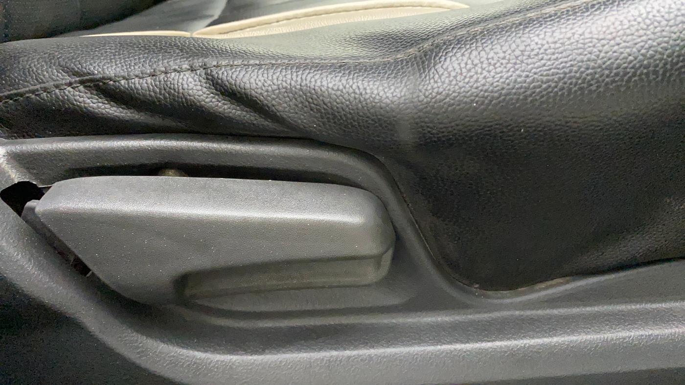 2011 Maruti Swift Dzire VXI, Petrol, Manual, 58,020 km, Driver Side Adjustment Panel