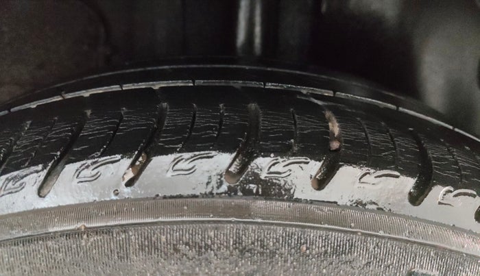 2020 Tata ALTROZ XZ PETROL, Petrol, Manual, 41,584 km, Left Rear Tyre Tread