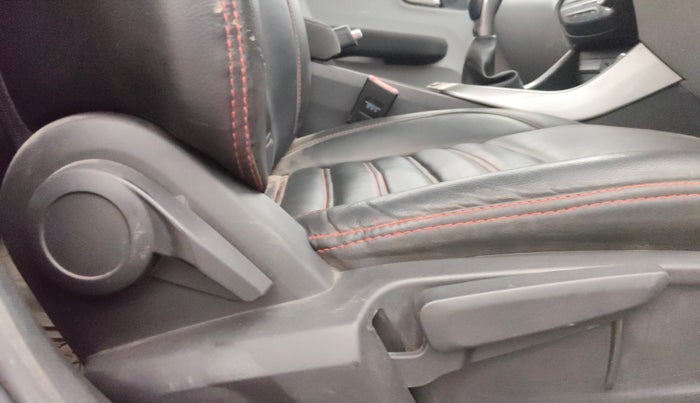 2020 Tata ALTROZ XZ PETROL, Petrol, Manual, 41,584 km, Driver Side Adjustment Panel