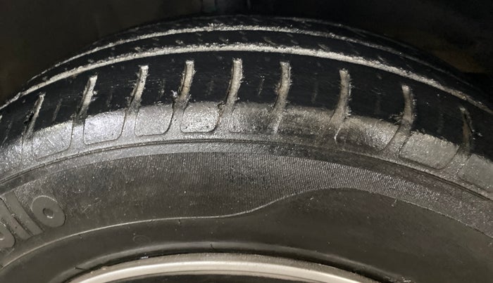 2019 Maruti Dzire LXI, Petrol, Manual, 55,634 km, Right Front Tyre Tread