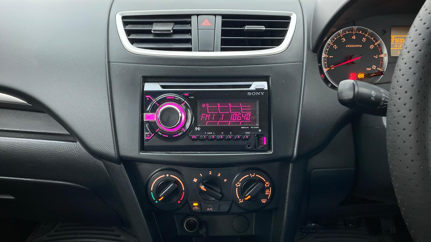 2013 Maruti Swift VXI, Petrol, Manual, 41,378 km, Air Conditioner