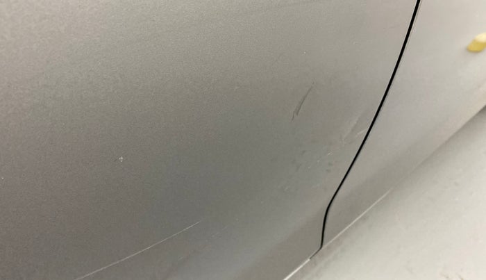 2013 Maruti Swift VXI, Petrol, Manual, 41,378 km, Right rear door - Slightly dented