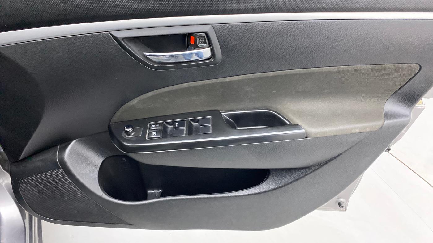 2013 Maruti Swift VXI, Petrol, Manual, 41,378 km, Driver Side Door Panels Control