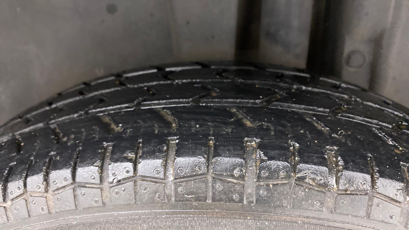 2013 Maruti Swift VXI, Petrol, Manual, 41,378 km, Left Rear Tyre Tread