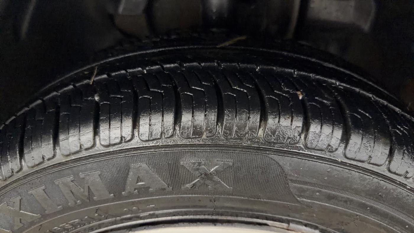 2017 Tata Tiago XT PETROL, Petrol, Manual, 71,597 km, Right Front Tyre Tread