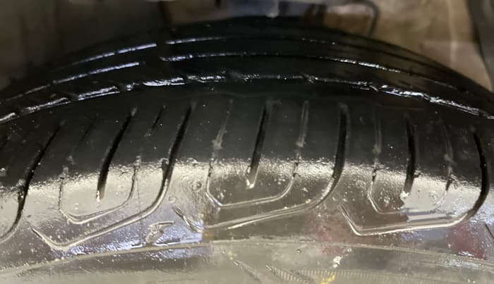 2023 MG ASTOR SMART 1.5 CVT, Petrol, Automatic, 29,217 km, Left Front Tyre Tread