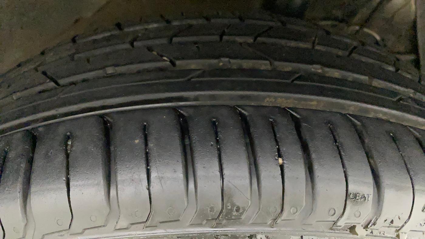 2022 Toyota URBAN CRUISER MID GRADE AT, Petrol, Automatic, 33,145 km, Right Front Tyre Tread