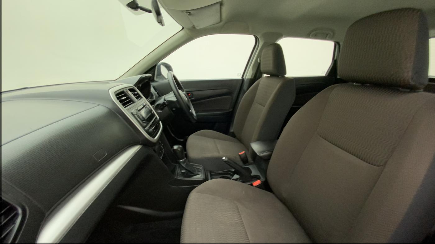 2022 Toyota URBAN CRUISER MID GRADE AT, Petrol, Automatic, 33,145 km, Right Side Front Door Cabin