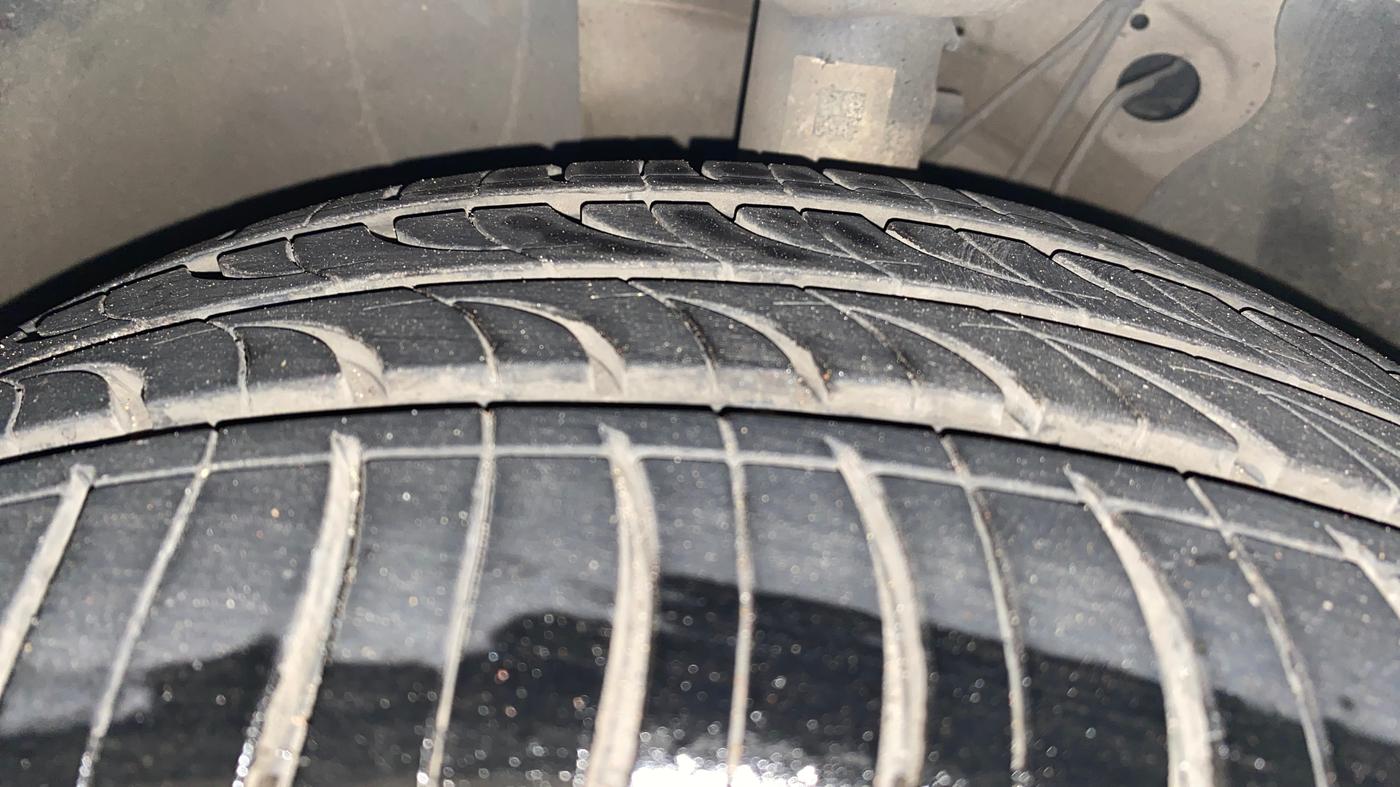 2019 Skoda Octavia L&K 1.8 TSI AT, Petrol, Automatic, 72,775 km, Left Front Tyre Tread
