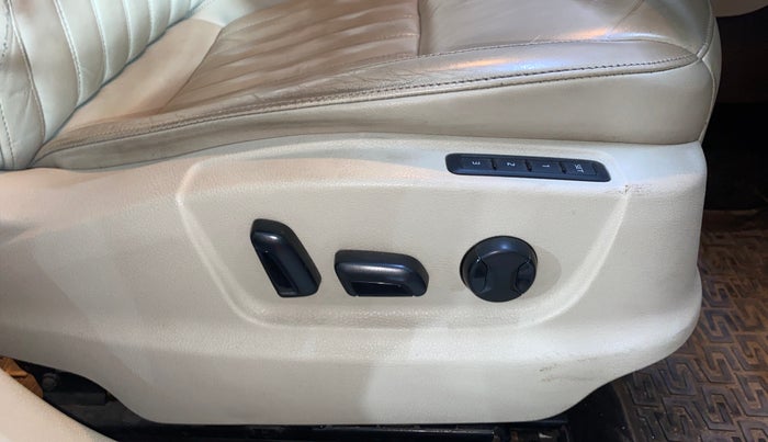 2019 Skoda Octavia L&K 1.8 TSI AT, Petrol, Automatic, 72,775 km, Driver Side Adjustment Panel