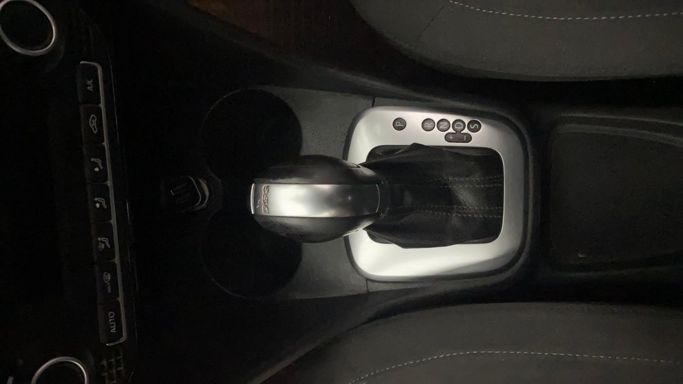 2017 Volkswagen Polo GT TSI AT, Petrol, Automatic, 1,01,667 km, Gear Lever