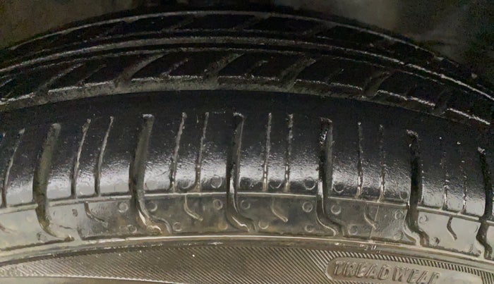 2012 Maruti Wagon R 1.0 LXI CNG, CNG, Manual, 99,627 km, Left Rear Tyre Tread