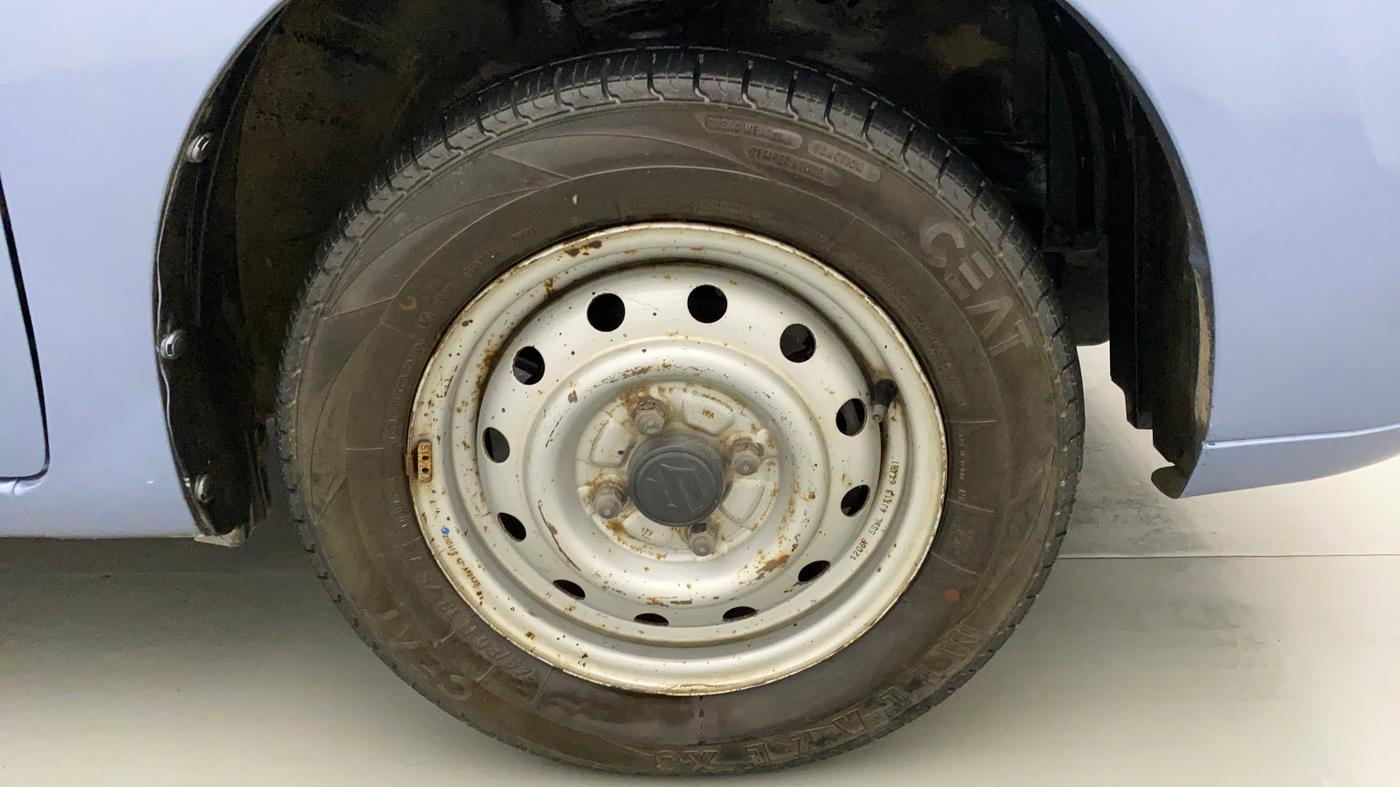 2012 Maruti Wagon R 1.0 LXI CNG, CNG, Manual, 99,627 km, Right Front Wheel