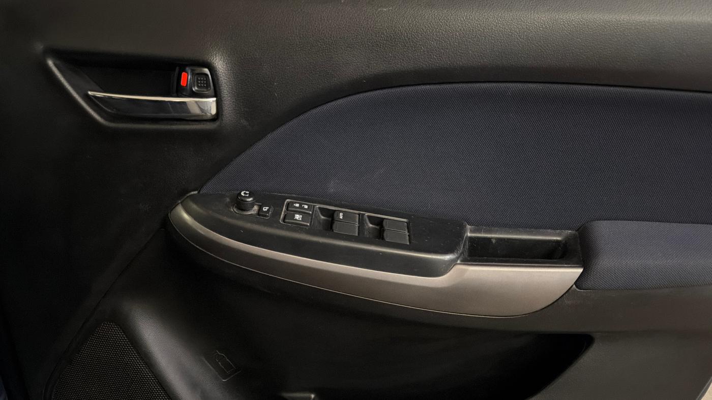 2019 Maruti Baleno DELTA PETROL 1.2, Petrol, Manual, 80,051 km, Driver Side Door Panels Control