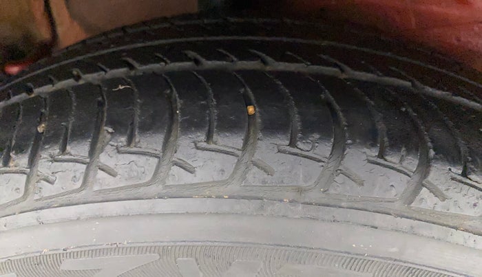 2014 Maruti Celerio VXI, Petrol, Manual, 36,665 km, Right Rear Tyre Tread