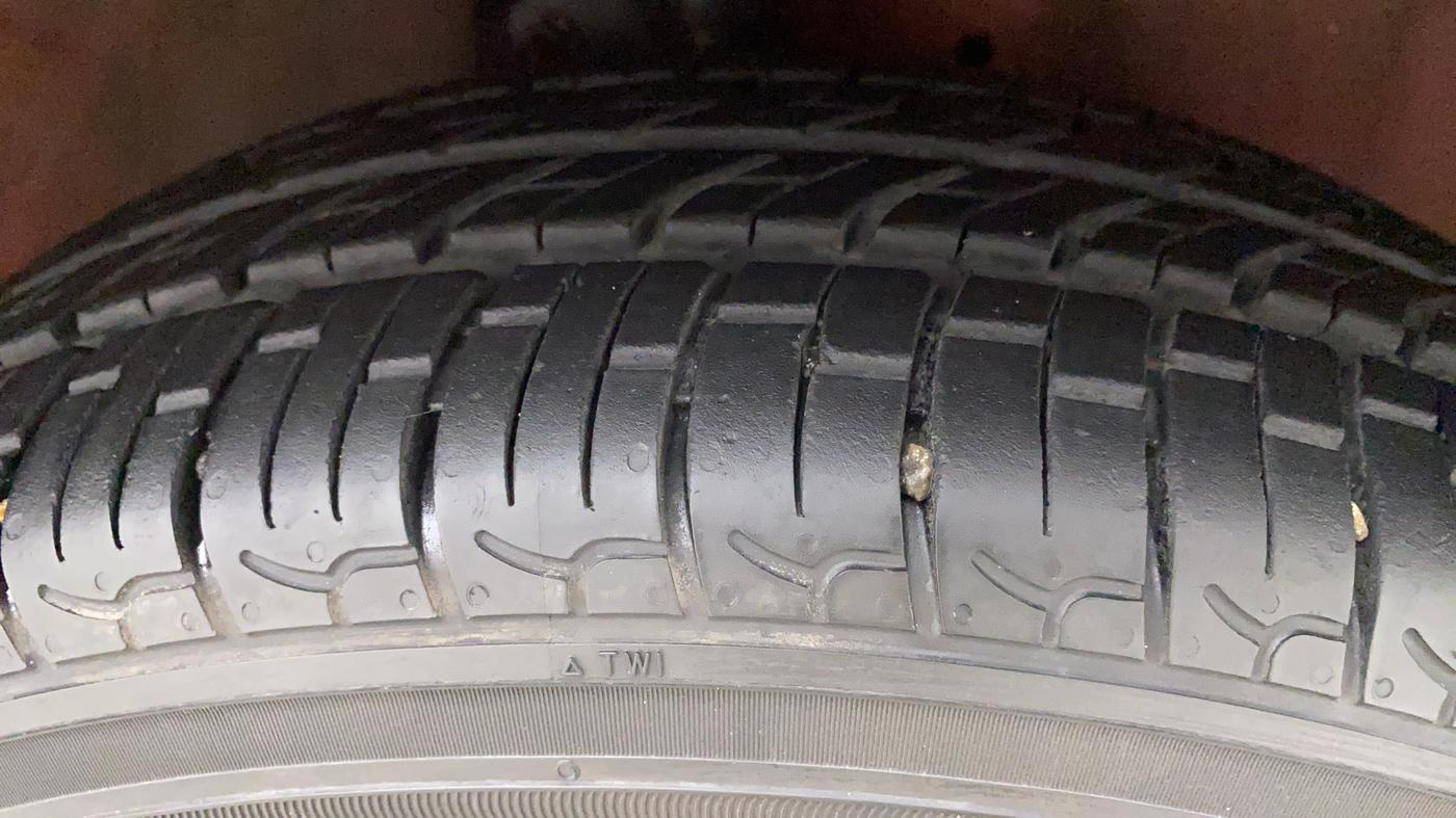 2014 Maruti Celerio VXI, Petrol, Manual, 36,665 km, Right Front Tyre Tread