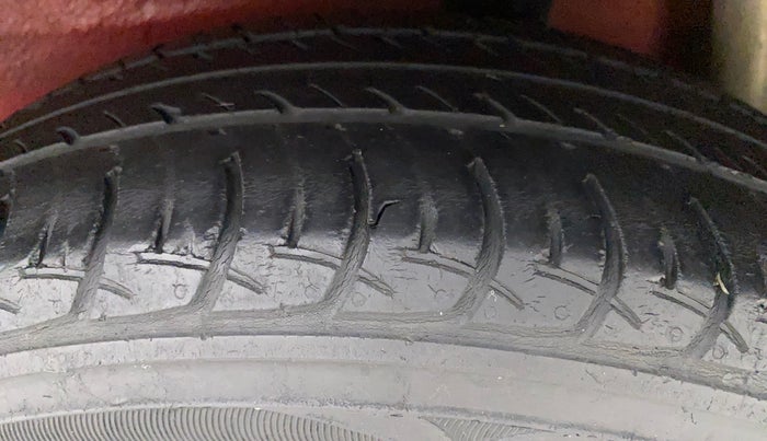 2014 Maruti Celerio VXI, Petrol, Manual, 36,665 km, Left Rear Tyre Tread