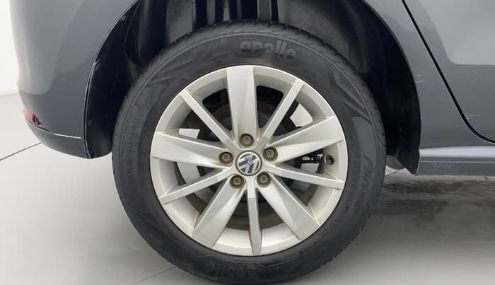 2014 Volkswagen Polo HIGHLINE1.2L, Petrol, Manual, 49,905 km, Right Rear Wheel