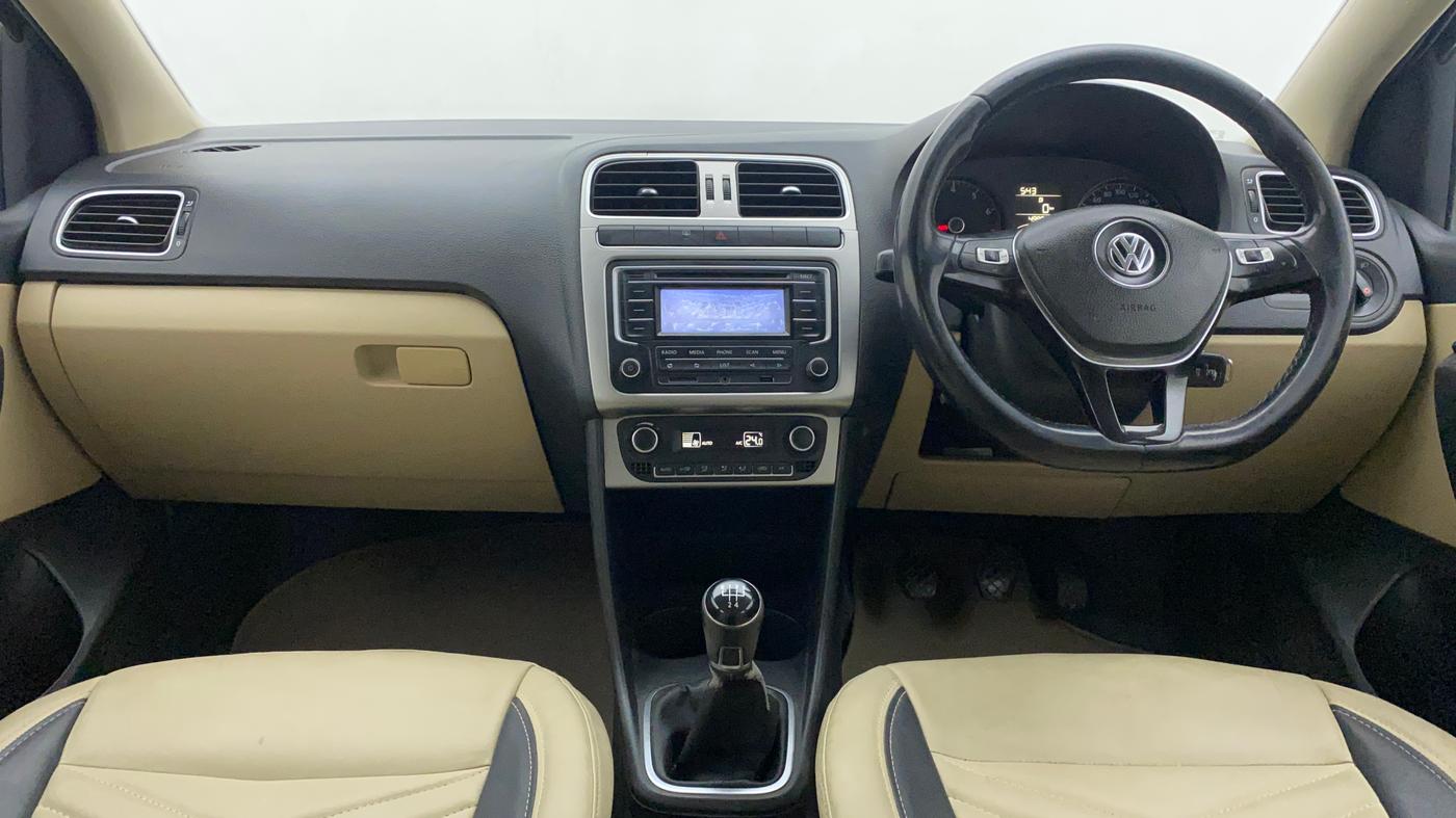 2014 Volkswagen Polo HIGHLINE1.2L, Petrol, Manual, 49,905 km, Dashboard