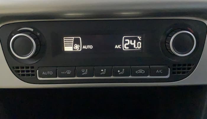 2014 Volkswagen Polo HIGHLINE1.2L, Petrol, Manual, 49,905 km, Automatic Climate Control