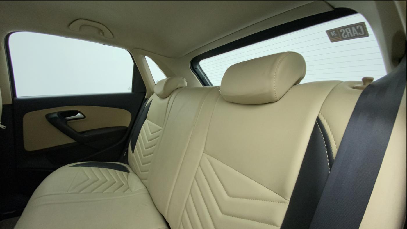 2014 Volkswagen Polo HIGHLINE1.2L, Petrol, Manual, 49,905 km, Right Side Rear Door Cabin